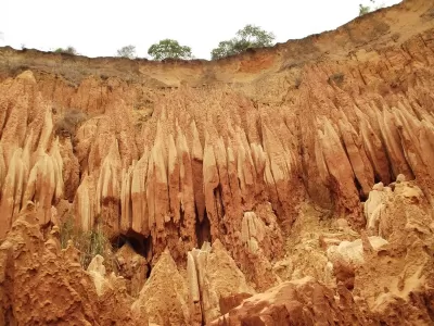 tsingy_rouge.jpg